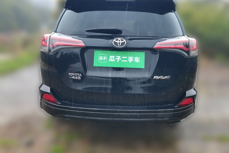Used Toyota RAV4 2016 2.0L CVT Two-Wheel Drive Fashion Edition China V Standard