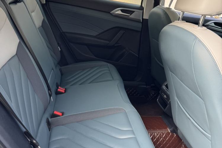 Used Volkswagen Tharu 2023 300TSI Two-Wheel-Drive Full Moon Edition Interior 9