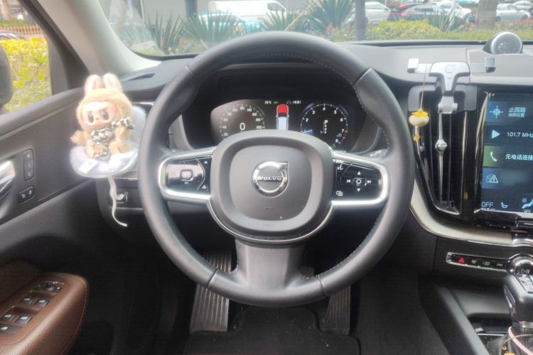 Used Volvo XC60 2020 T5 4x4 Smart Luxury Edition