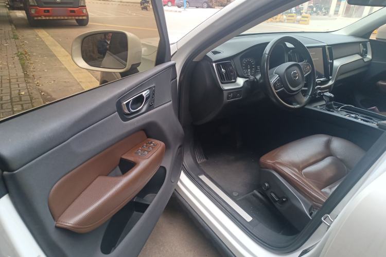 Used Volvo XC60 2020 T5 4x4 Zhiyi Luxury Edition
