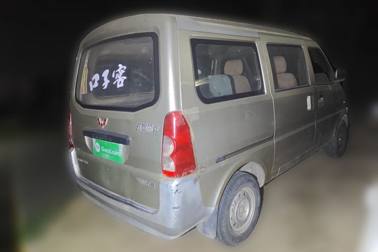 Used Wuling Rongguang 2011 1.2L Base Version
