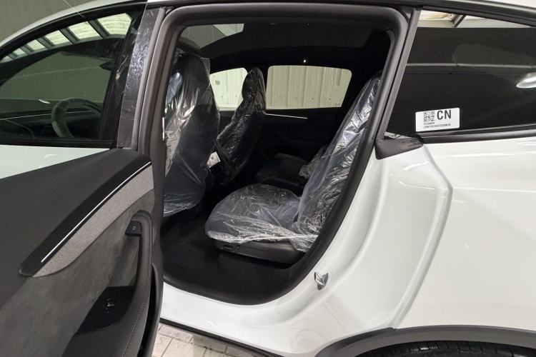 Used Tesla Model Y L 2025 Model Long-Range All-Wheel-Drive Version