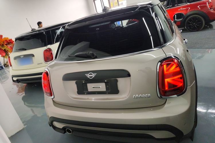 Used MINI MINI 2022 Updated 1.5T COOPER Classic Edition Five-Door Version