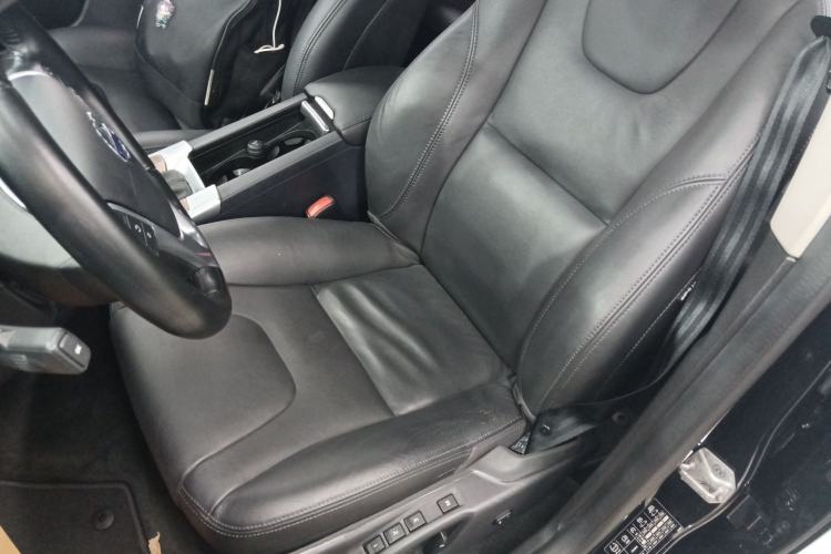 Used Volvo XC60 2015 T5 Smart Upgrade Model Left Front Seat