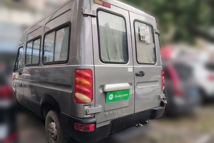 Used Iveco Turin 2009 2.5T-A32 Base Version