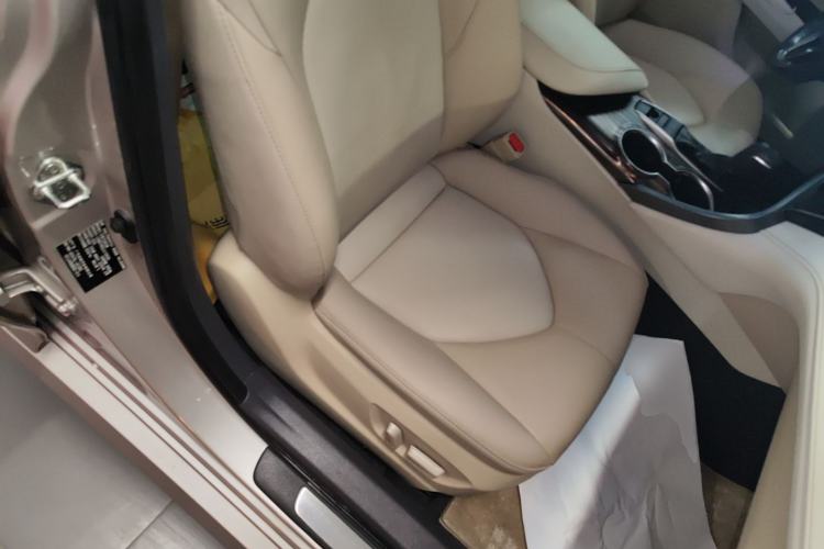 Used Toyota Camry 2019 2.5G Luxury Edition China VI Standard Right Front Seat