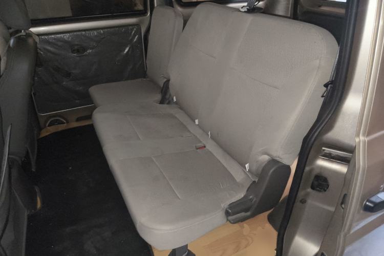 Used Wuling Rongguang V 2015 1.5L Base Version