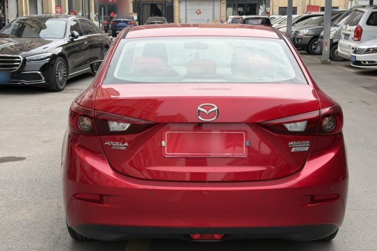 Used Mazda 3 Axela 2016 Sedan 1.5L Automatic Luxury Model