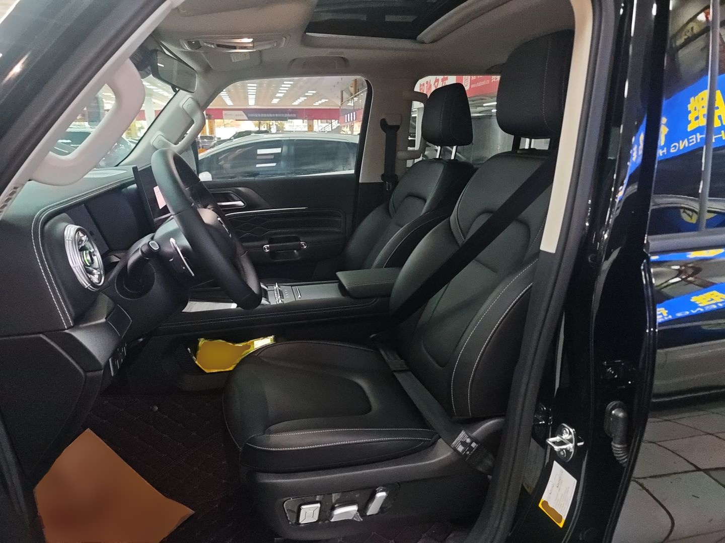 المقاعد الأمامية داخل السيارة