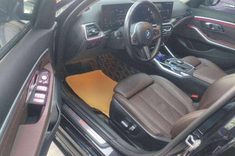 Used BMW i3 2022 eDrive 35 L Driver Seat