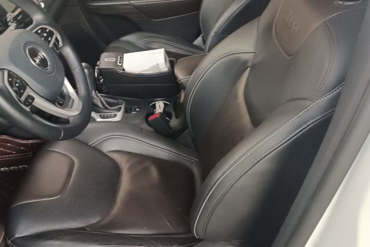 Used Jeep Cherokee 2016 2.4L Professional Edition
