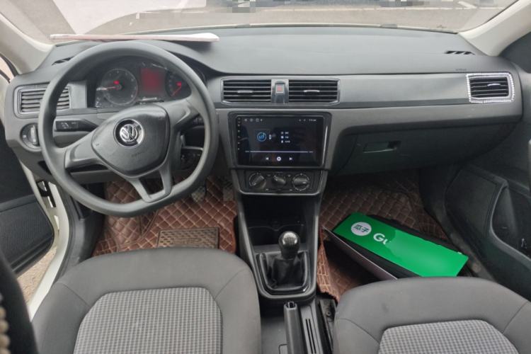 Used Volkswagen Santana 2016 1.6L Manual Fashion Edition Center Console