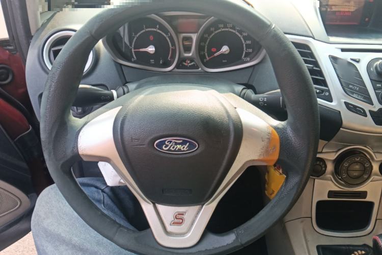 Used Ford Fiesta 2009 Sedan 1.5L Manual Fashion Edition