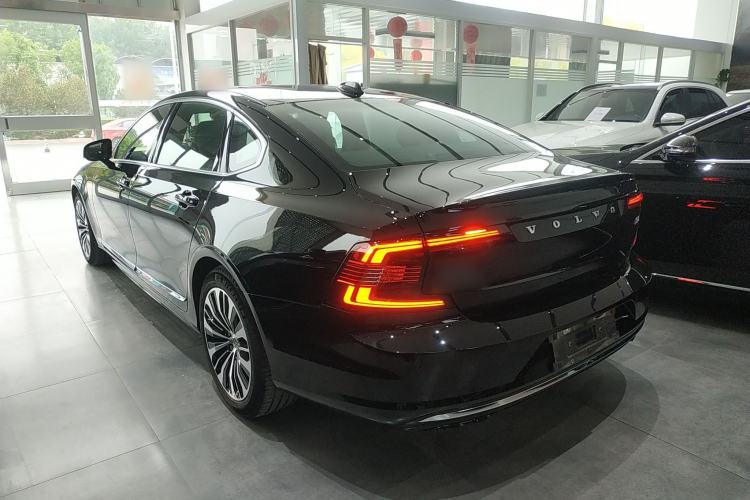 Used Volvo S90 2024 B5 Zhiyi Luxury Edition