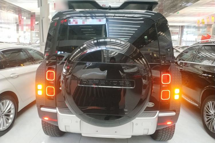 Used Land Rover Defender 2024 110 3.0T P400 Dark Edition
