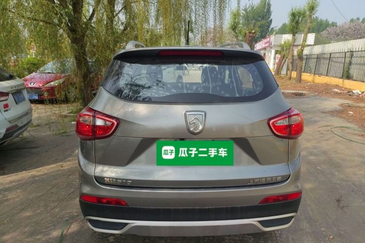 Used Baojun 510 2017 1.5L manual Comfort trim