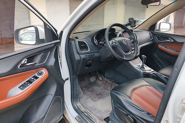 Used Baojun 560 2016 1.8L iAMT Elite Edition Driver Seat