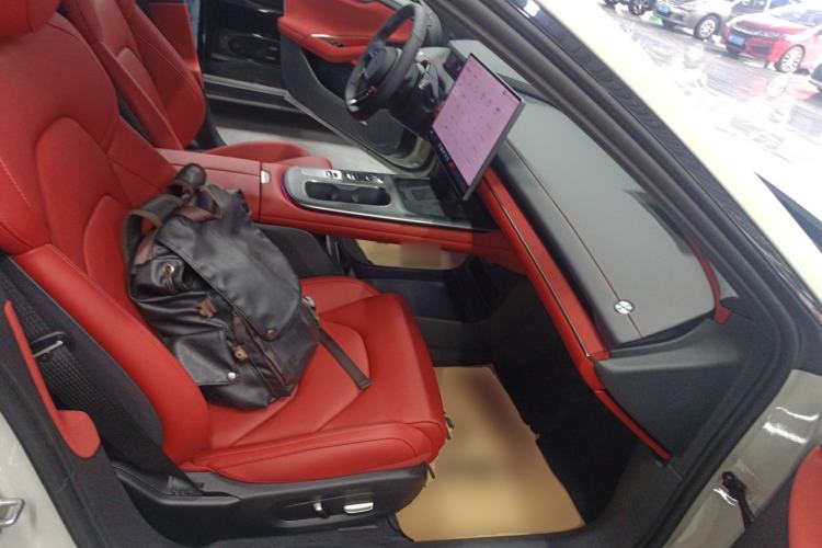 Used Xiaomi Auto SU7 2024 Rear-Drive Long-Range Intelligent Driving Version
