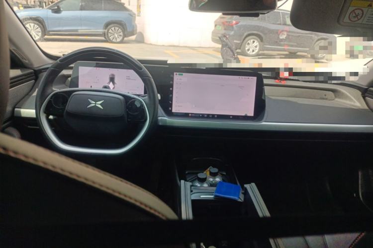 Used XPeng P7 2020 670E Center Console