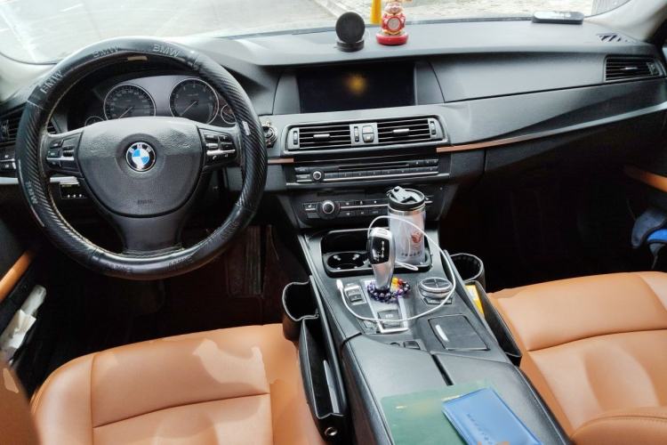 Used BMW 5 Series 2013 525Li Luxury Model
