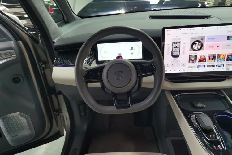 Used Zeekr 009 2022 WE Edition