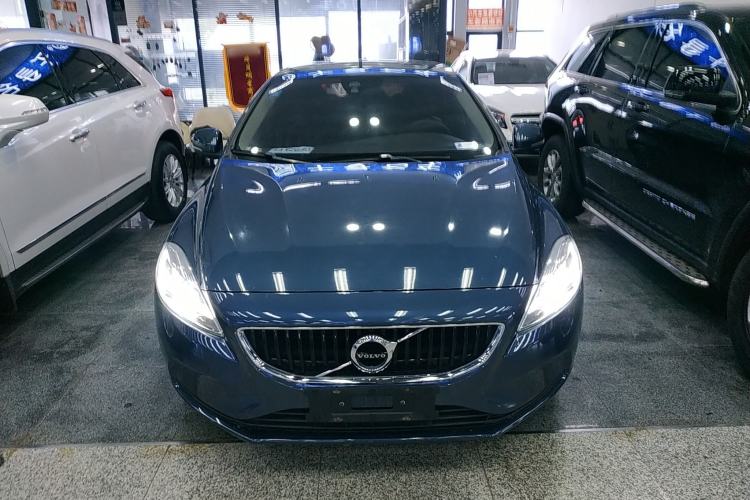 Used Volvo V40 2018 T3 Zhiyi Edition