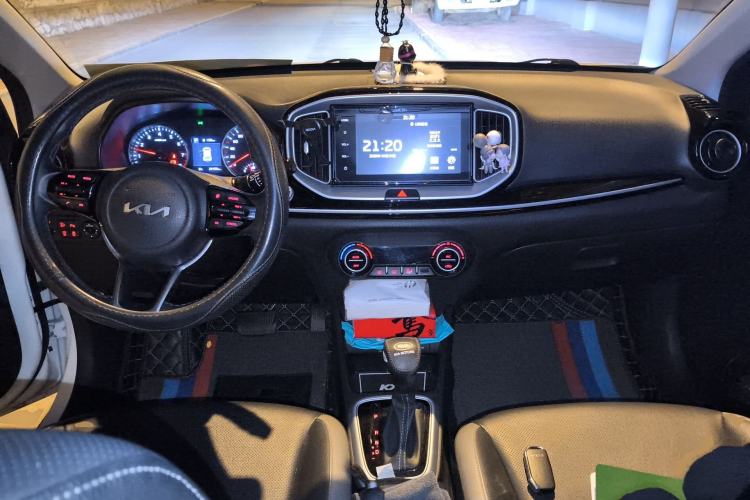 Used Kia kx1 Stonic 2021 1.4L CVT Sunroof Model
