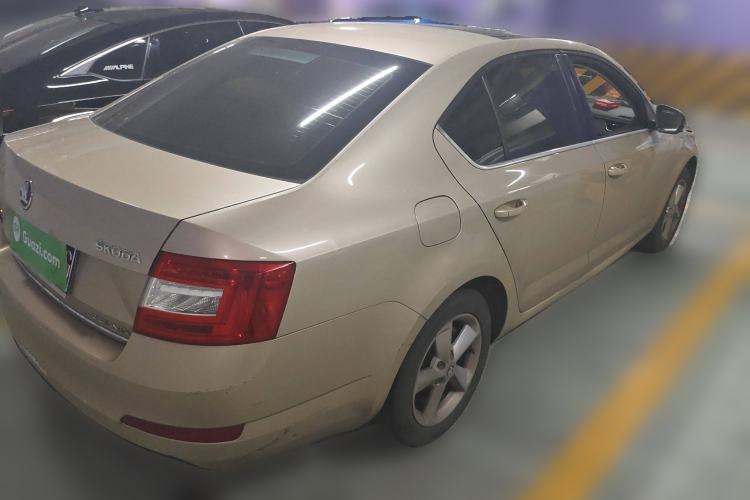 Used Skoda Octavia 2015 1.6L Automatic Yijun Edition
