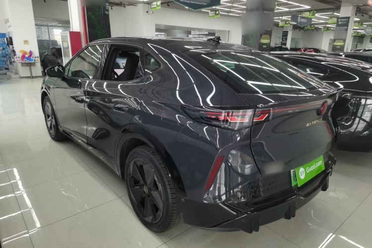 Used Volkswagen ID.UNYX 2024 Pro Long-Range Version Rear Left 45 Deg