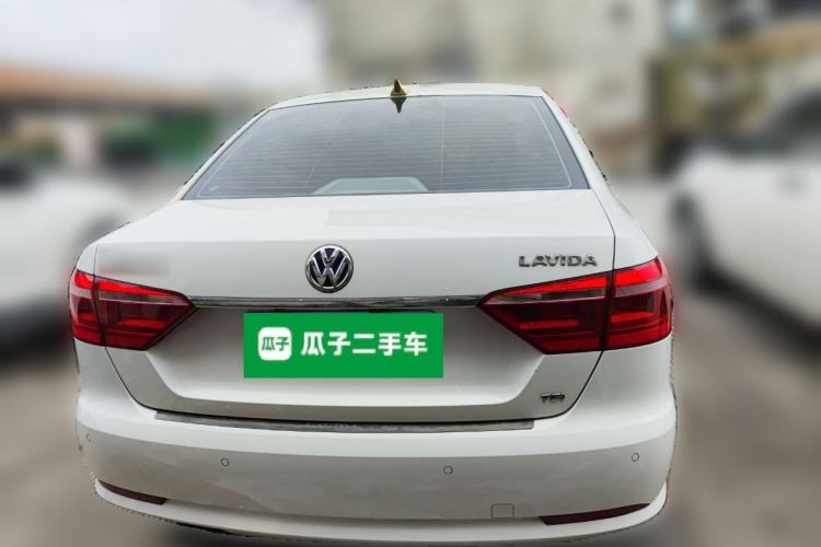 Used Volkswagen Lavida 2013 Revised Version 1.4 TSI DSG Comfort Edition
