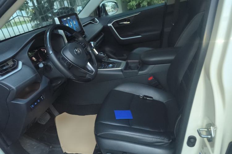 Used Toyota RAV4 2020 2.0L CVT Four-Wheel Drive Prestige Edition
