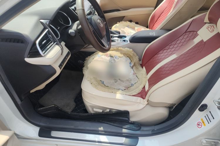 Used Toyota Camry 2019 Dual-Engine 2.5 HG Luxury Edition China V Standard