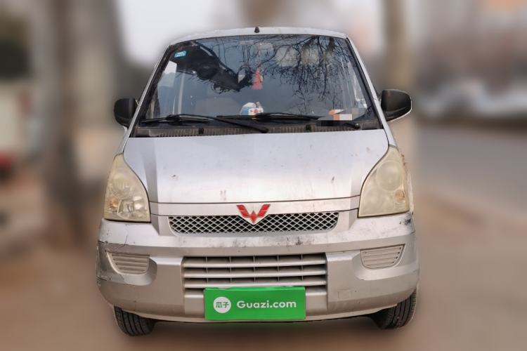 Used Wuling Rongguang 2011 1.2L Base Version

