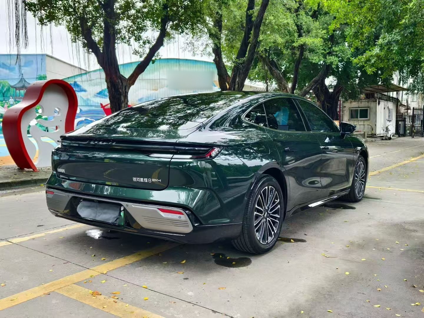 Geely Galaxy 8 2025 130km EM-i Deluxe Edition — снимка 14
