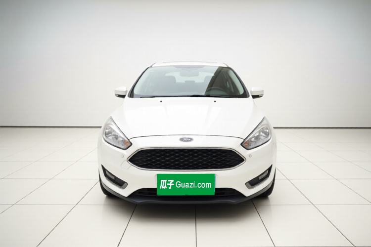 Used Ford Focus 2015 Hatchback EcoBoost 125 Automatic Supreme Style Edition