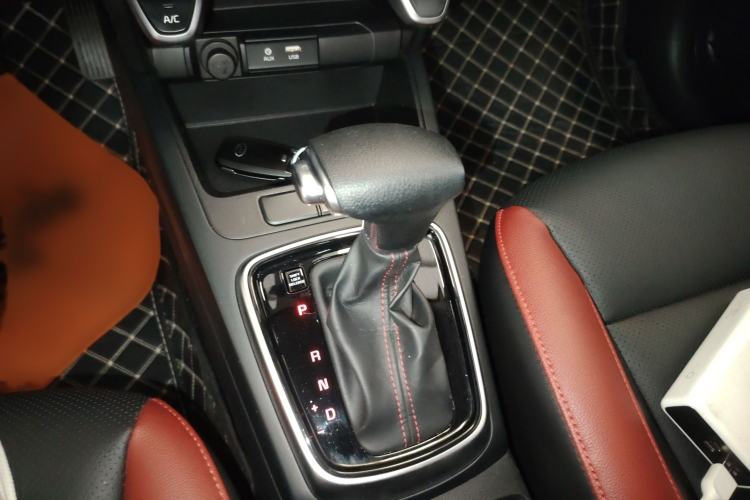 Used Kia KX Cross 2018 1.6L Automatic Dynamic Sunroof Version
