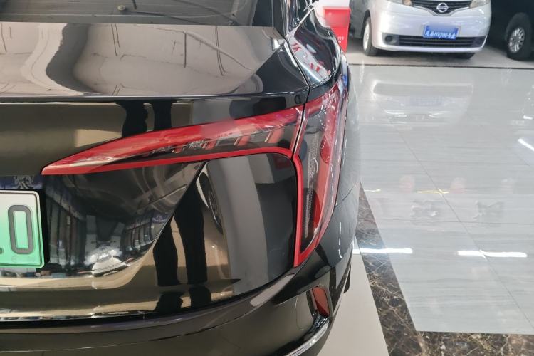 Used Hongqi E-QM5 2022 431 km Charge & Enjoy Edition
