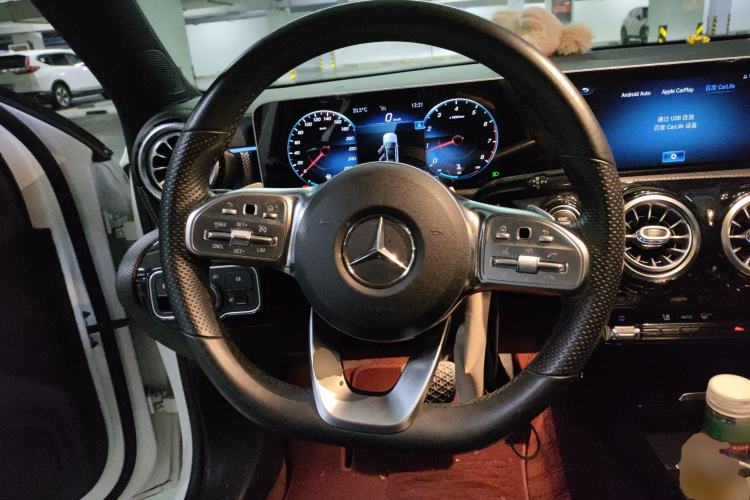Used Mercedes-Benz A-Class 2020 Restyled A 200 L Sport Sedan Fashion Version Steering Wheel