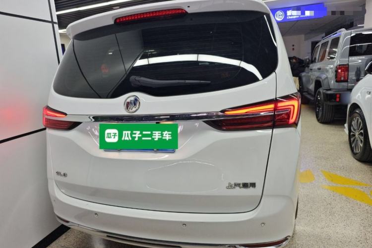 Used Buick GL8 2023 Land Executive Class Comfort Model
