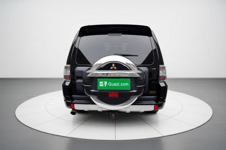 Used Mitsubishi Pajero 2015 3.0L Automatic Elite Overdrive Version China IV Standard Exterior 4