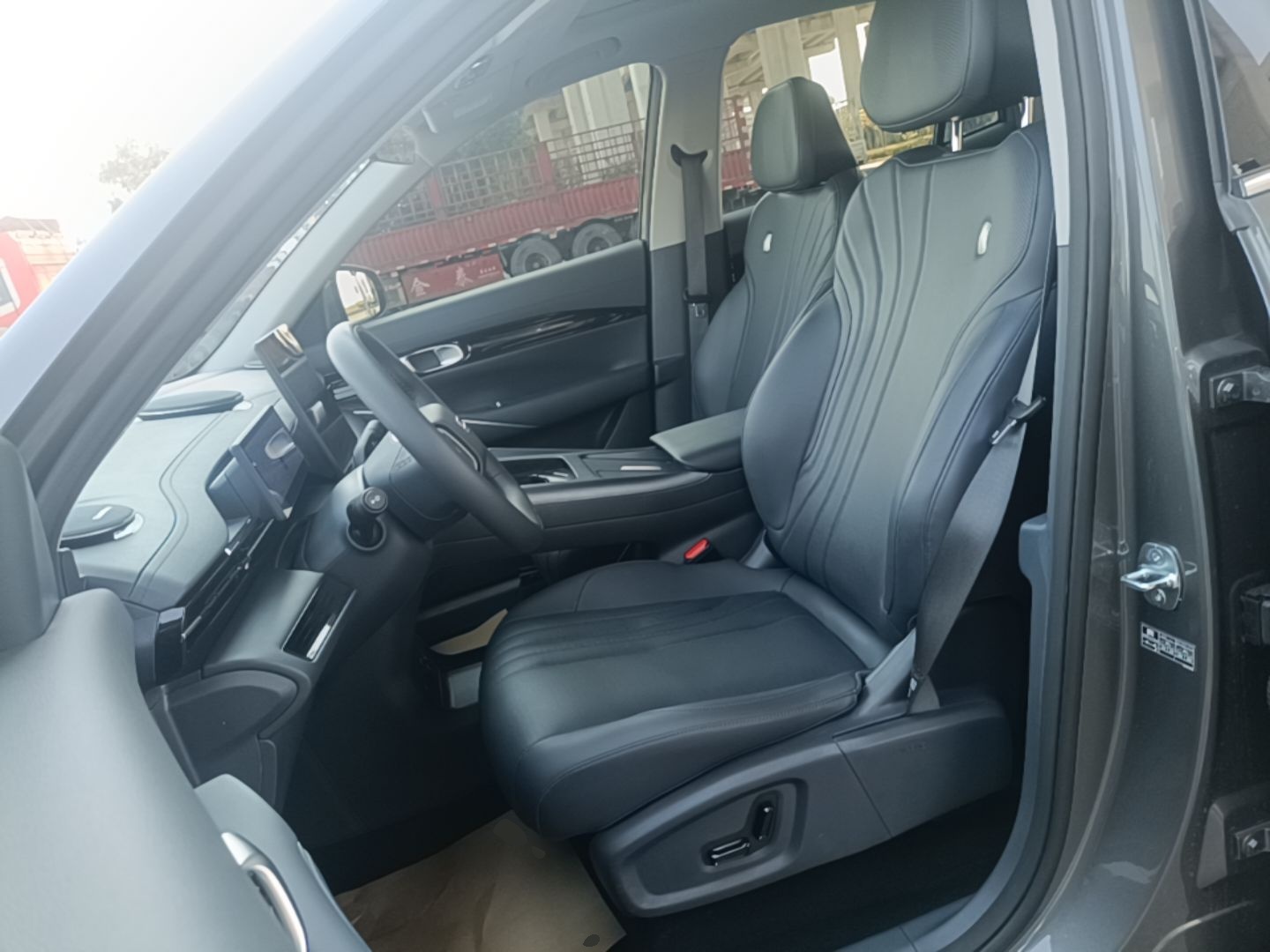 Geely Galaxy E5 2026 Model 610km Exploration+ Edition — снимка 17