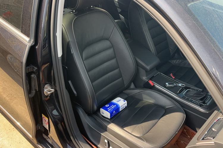 Used Volkswagen Passat 2015 1.8TSI DSG Prestige Edition Right Front Seat