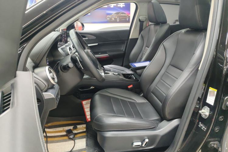 Used Wey VV5 2020 1.5T Two-Wheel Drive Color Pioneer Left Front Seat