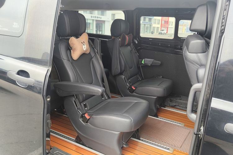 Used Ford Transit 2019 2.0T Gasoline Automatic Multi-Function Commercial Vehicle Short Wheelbase Low Roof 6-Seater China VI Standard
