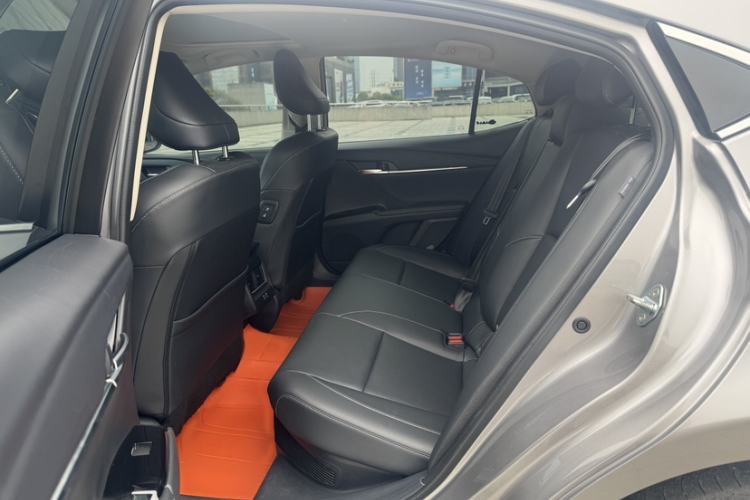 Used Toyota Camry 2026 Model Dual-Engine 2.0HSE Sport Lite Edition Interior 2