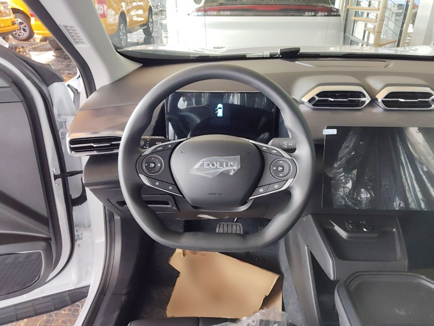 Dongfeng Aeolus SKY EV01 2025 530 km AIR Elite Edition — снимка 13