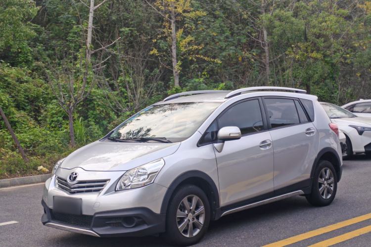 Used Toyota Verso 2015 180E CVT Crossover Edition
