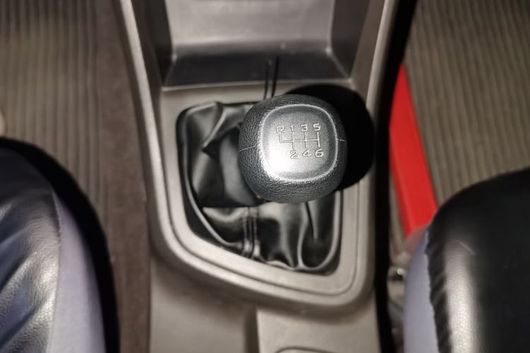 Used Wuling Hongguang V 2019 1.5L Standard Version China VI LAR
