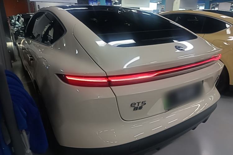 Used Nio ET5 2022 75 kWh