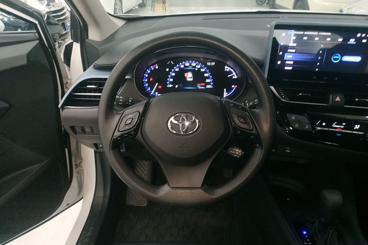 Used Toyota IZOA 2023 2.0L Enjoy Edition